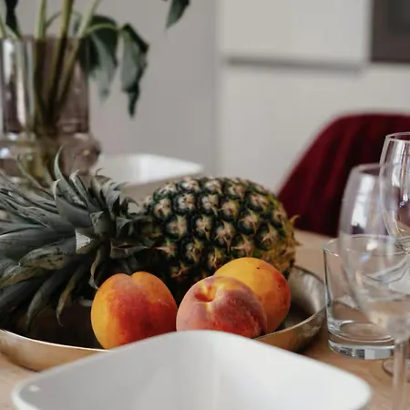 Cozy&delux Family 3 Min From Metro Apartament
