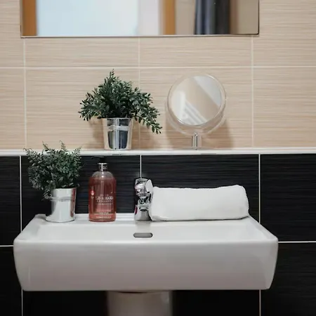 Cozy&delux Family 3 Min From Metro Apartament *